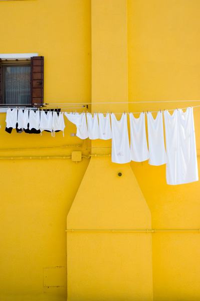 Burano Yellow wall with washing